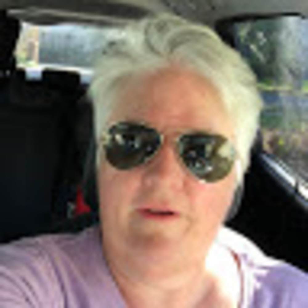 Meet your Posher, Whitney